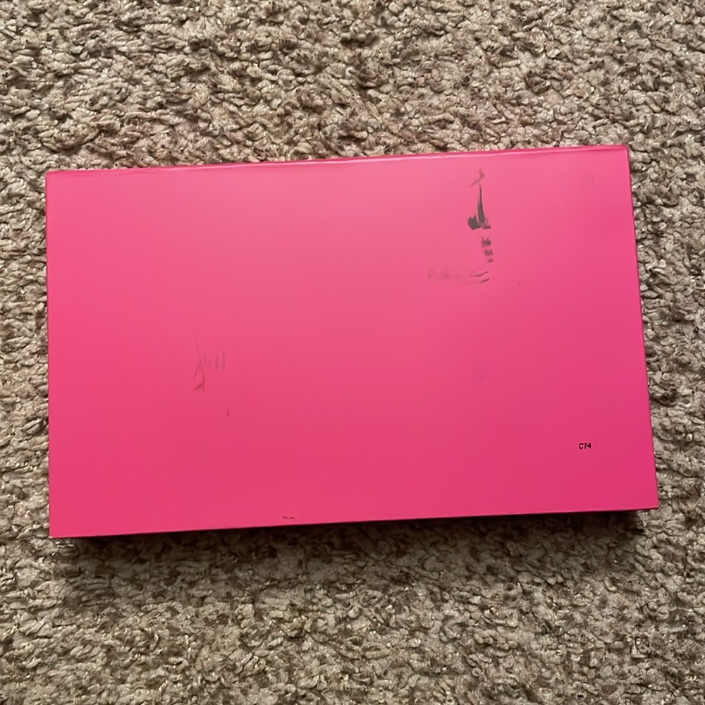 Estée Lauder Color Portfolio - Picture 7 of 7